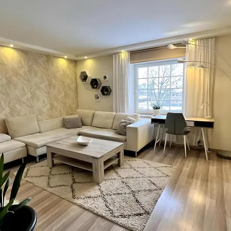 Apartman Historic Charm - Cozy Nordic Retreat In Time-honored Residency Tallinn